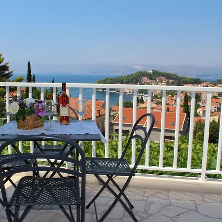 Siesta - Two-bedroom With Balcony And Sea View Apartment Cavtat