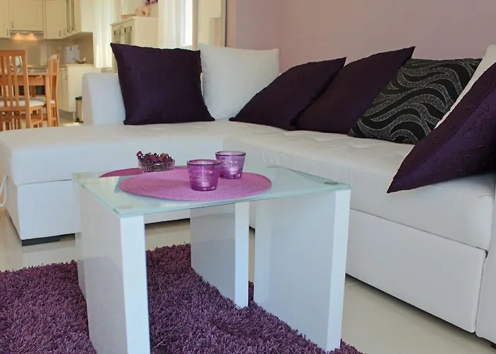 Siesta - Two-bedroom With Balcony And Sea View Cavtat