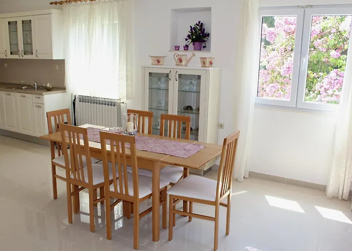 Siesta - Two-bedroom With Balcony And Sea View * Cavtat