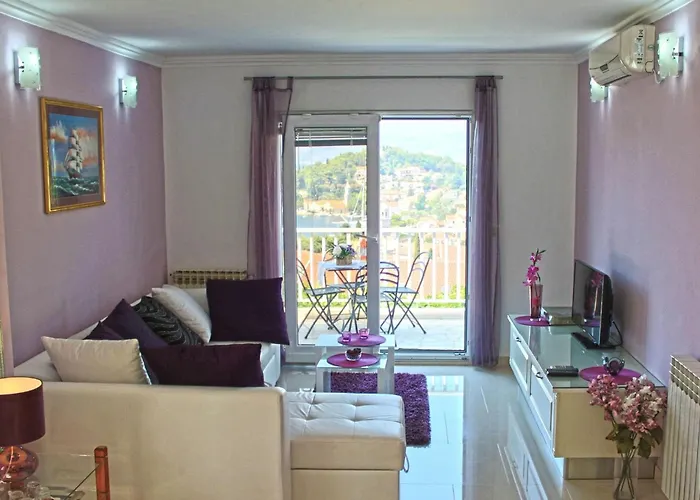 Siesta - Two-bedroom With Balcony And Sea View Apartament